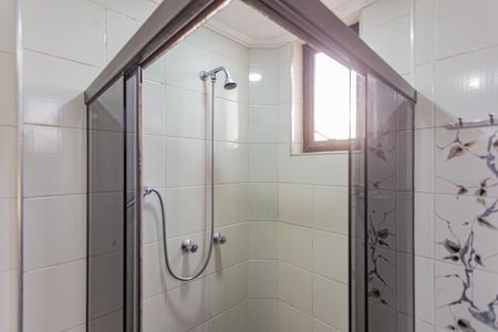 Apartamento para alugar com 220m², 4 quartos e 4 vagas Apartamento para alugar com 220m², 4 quartos e 4 vagasBanheiro da Suíte 1
