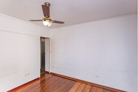 Apartamento para alugar com 220m², 4 quartos e 4 vagas Apartamento para alugar com 220m², 4 quartos e 4 vagasSuíte
