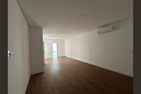 Casa de condomínio à venda com 390m², 4 quartos e 4 vagasSuíte 1