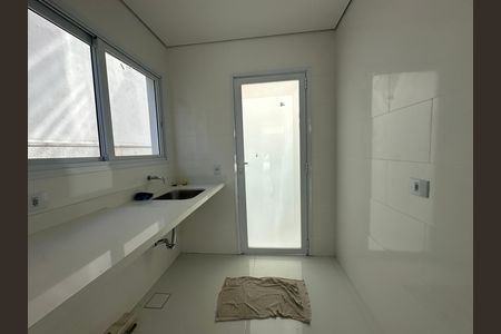 Casa de condomínio à venda com 390m², 4 quartos e 4 vagasÁrea de Serviço