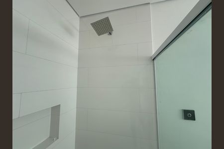 Casa de condomínio à venda com 390m², 4 quartos e 4 vagasBanheiro da Suíte 1