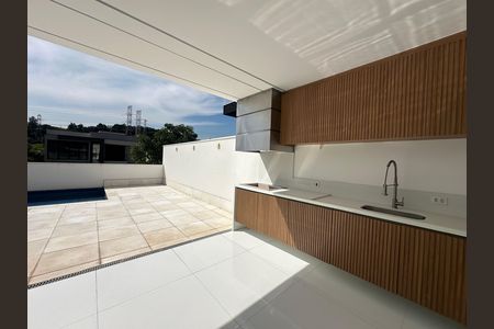 Casa de condomínio à venda com 390m², 4 quartos e 4 vagasChurrasqueira
