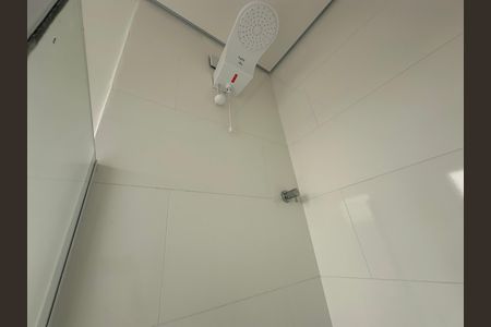 Casa de condomínio à venda com 390m², 4 quartos e 4 vagasBanheiro de serviço