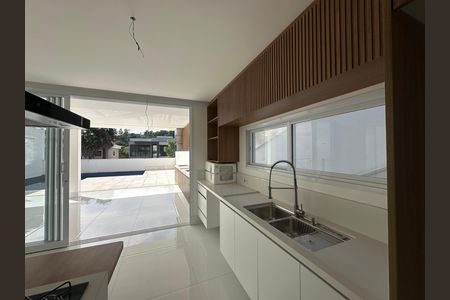 Casa de condomínio à venda com 390m², 4 quartos e 4 vagasCozinha