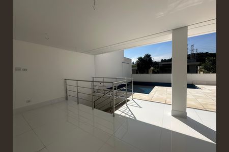 Casa de condomínio à venda com 390m², 4 quartos e 4 vagasVaranda da Sala