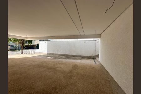 Casa de condomínio à venda com 390m², 4 quartos e 4 vagasGaragem
