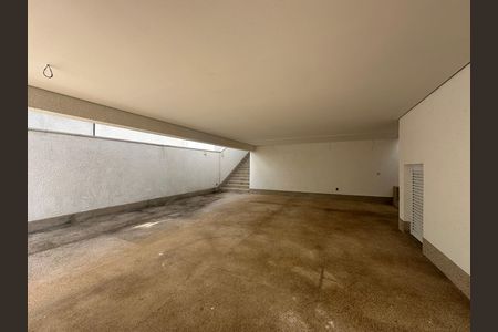 Casa de condomínio à venda com 390m², 4 quartos e 4 vagasGaragem