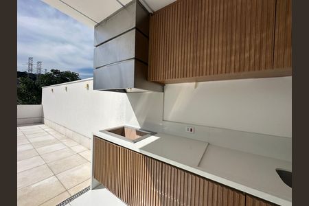 Casa de condomínio à venda com 390m², 4 quartos e 4 vagasChurrasqueira