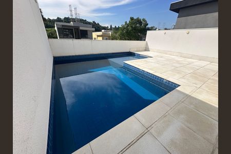 Casa de condomínio à venda com 390m², 4 quartos e 4 vagasPiscina