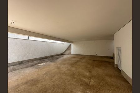 Casa de condomínio à venda com 390m², 4 quartos e 4 vagasGaragem