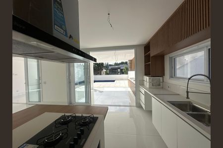 Casa de condomínio à venda com 390m², 4 quartos e 4 vagasCozinha