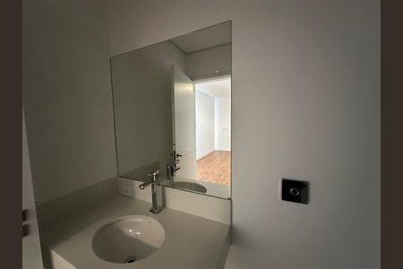 Casa de condomínio à venda com 390m², 4 quartos e 4 vagasBanheiro da Suíte 3