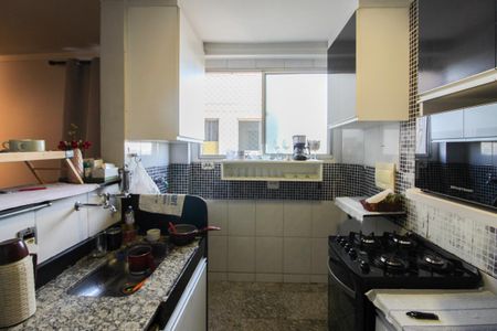 Apartamento à venda com 65m², 2 quartos e 2 vagasCozinha e Área de Serviço