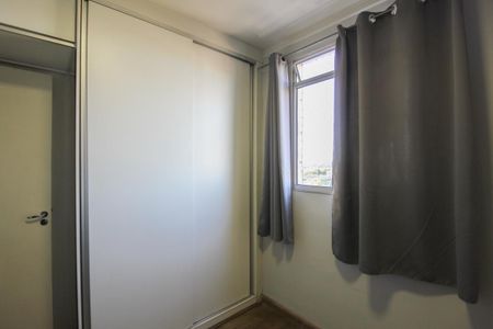 Apartamento à venda com 65m², 2 quartos e 2 vagasQuarto 2