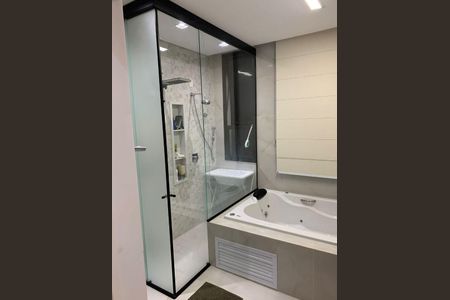 Casa à venda com 269m², 4 quartos e 4 vagas