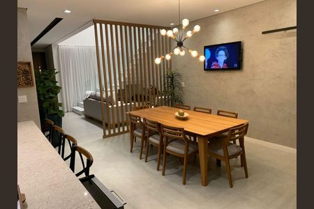 Casa à venda com 269m², 4 quartos e 4 vagas