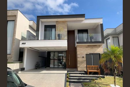 Casa à venda com 269m², 4 quartos e 4 vagas