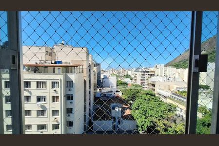 Apartamento à venda com 69m², 2 quartos e sem vaga