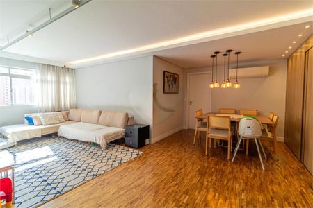 Apartamento à venda com 3 quartos, 130m² em Vila Uberabinha, São Paulo