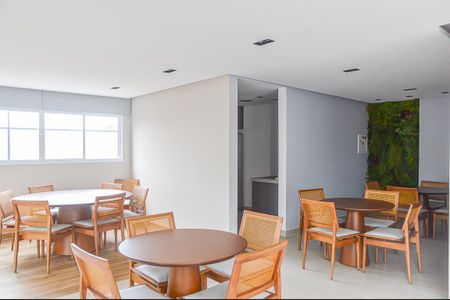 Apartamento para alugar com 48m², 2 quartos e 1 vaga Apartamento para alugar com 48m², 2 quartos e 1 vagaÁrea comum - Salão de festas