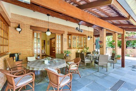 Casa à venda com 4 quartos, 411m² em Jardim Cordeiro, São Paulo
