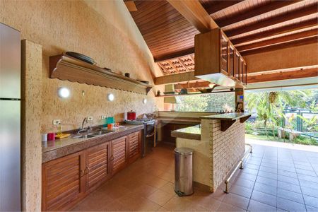 Casa à venda com 411m², 4 quartos e 4 vagas