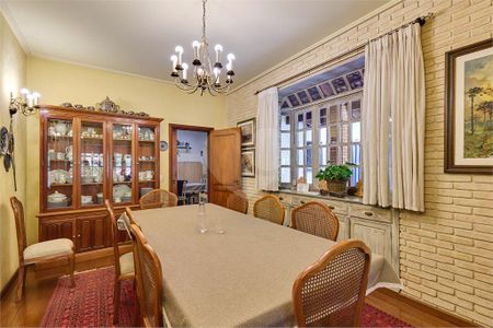 Casa à venda com 411m², 4 quartos e 4 vagas