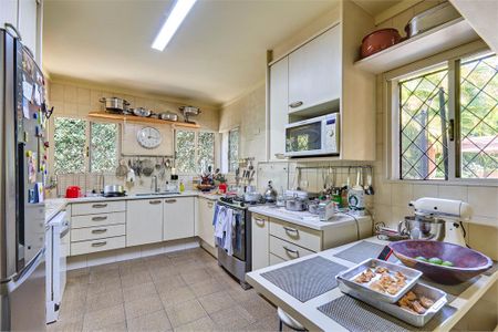 Casa à venda com 411m², 4 quartos e 4 vagas