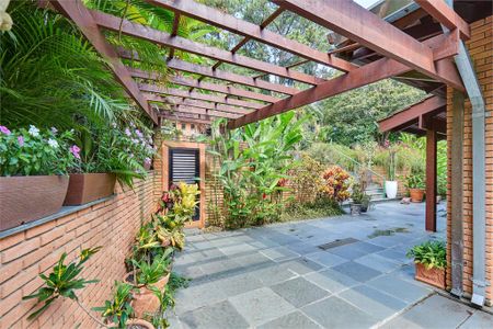 Casa à venda com 411m², 4 quartos e 4 vagas