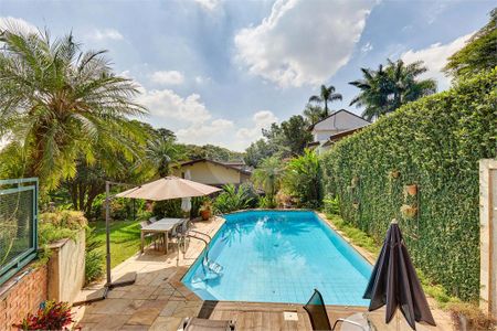 Casa à venda com 411m², 4 quartos e 4 vagas