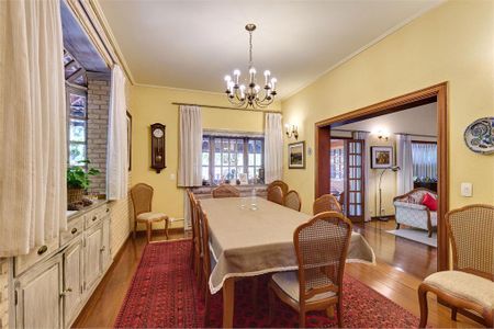Casa à venda com 4 quartos, 411m² em Jardim Cordeiro, São Paulo