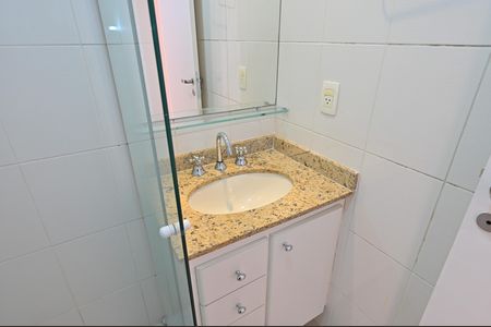 Apartamento à venda com 165m², 4 quartos e 3 vagasBanheiro Social