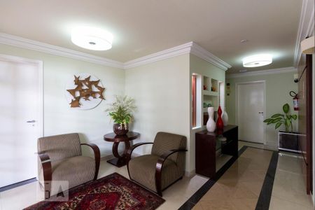 Apartamento à venda com 165m², 4 quartos e 3 vagas Apartamento à venda com 165m², 4 quartos e 3 vagasHall de Entrada