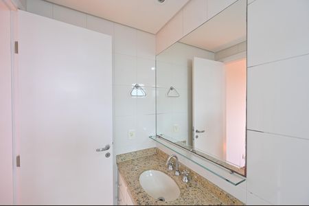 Apartamento à venda com 165m², 4 quartos e 3 vagasBanheiro da Suíte 2