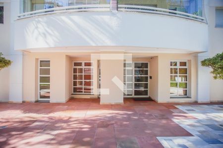 Apartamento à venda com 165m², 4 quartos e 3 vagas Apartamento à venda com 165m², 4 quartos e 3 vagasEntrada