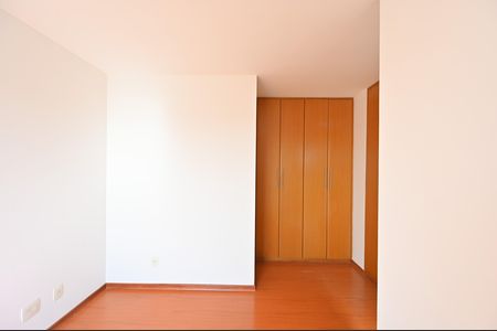 Apartamento à venda com 165m², 4 quartos e 3 vagasSuíte 1