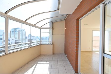 Apartamento à venda com 165m², 4 quartos e 3 vagasVaranda