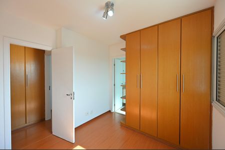 Apartamento à venda com 165m², 4 quartos e 3 vagasSuíte 2