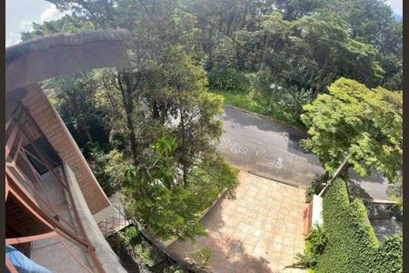 Casa à venda com 246m², 4 quartos e 4 vagas