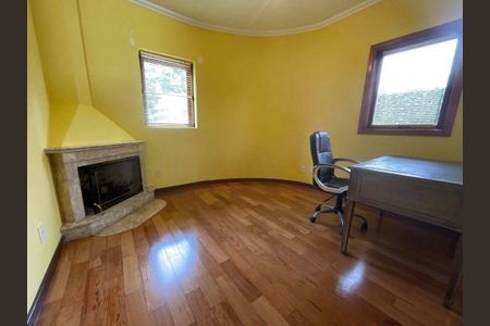 Casa à venda com 246m², 4 quartos e 4 vagas
