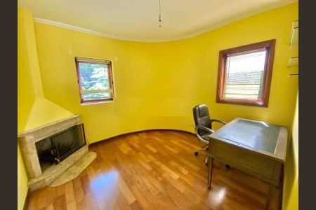 Casa à venda com 246m², 4 quartos e 4 vagas