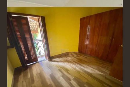 Casa à venda com 246m², 4 quartos e 4 vagas