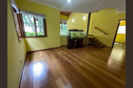 Casa à venda com 246m², 4 quartos e 4 vagas