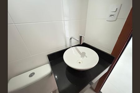 Apartamento à venda com 40m², 2 quartos e sem vagaBanheiro