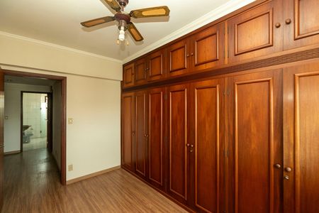 Apartamento à venda com 284m², 4 quartos e 3 vagas Apartamento à venda com 284m², 4 quartos e 3 vagasQUARTO 2