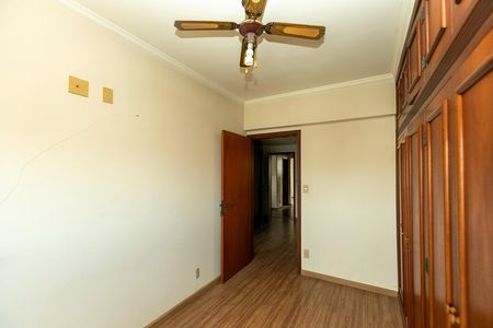 Apartamento à venda com 284m², 4 quartos e 3 vagas Apartamento à venda com 284m², 4 quartos e 3 vagasQUARTO 2