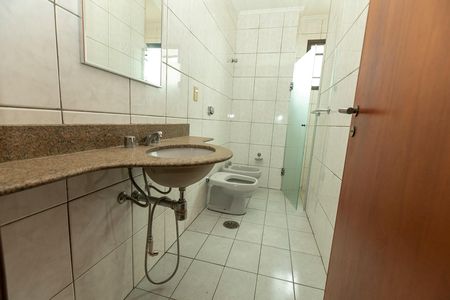Apartamento à venda com 284m², 4 quartos e 3 vagas Apartamento à venda com 284m², 4 quartos e 3 vagasBANHEIRO SOCIAL