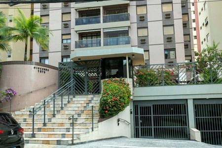 Apartamento à venda com 284m², 4 quartos e 3 vagas Apartamento à venda com 284m², 4 quartos e 3 vagasFACHADA DA PORTARIA