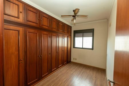 Apartamento à venda com 284m², 4 quartos e 3 vagas Apartamento à venda com 284m², 4 quartos e 3 vagasQUARTO 2