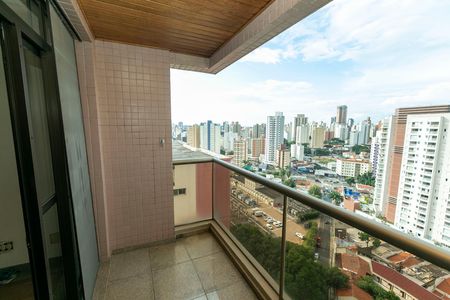 Apartamento à venda com 284m², 4 quartos e 3 vagas Apartamento à venda com 284m², 4 quartos e 3 vagasVARANDA